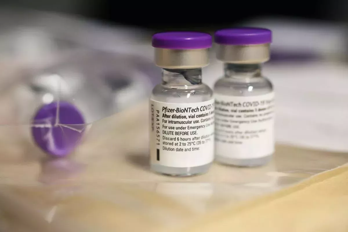 La FDA aprueba plenamente la vacuna contra el coronavirus de Pfizer y BioNTech