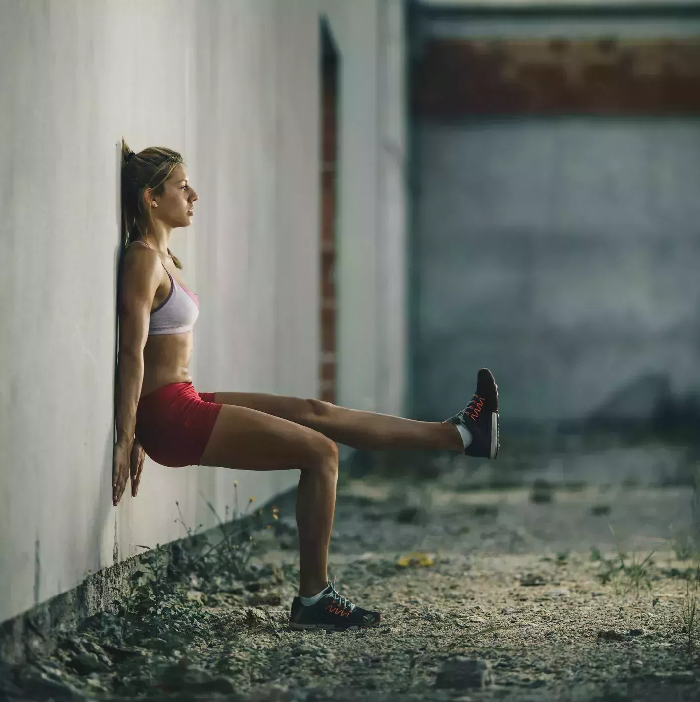 15 mejores ejercicios de piernas para mujeres, según los mejores expertos en fitness