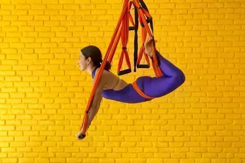 Guía completa de yoga aéreo