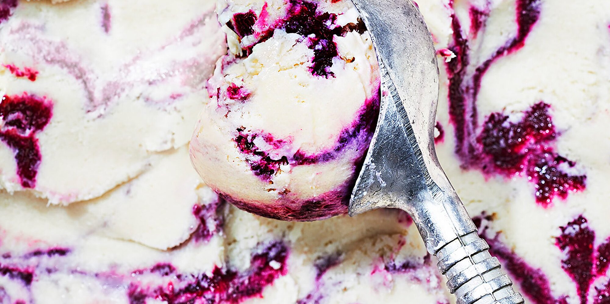 La receta de helado vegano sin batido que querrá hacer mucho después de que termine el verano
