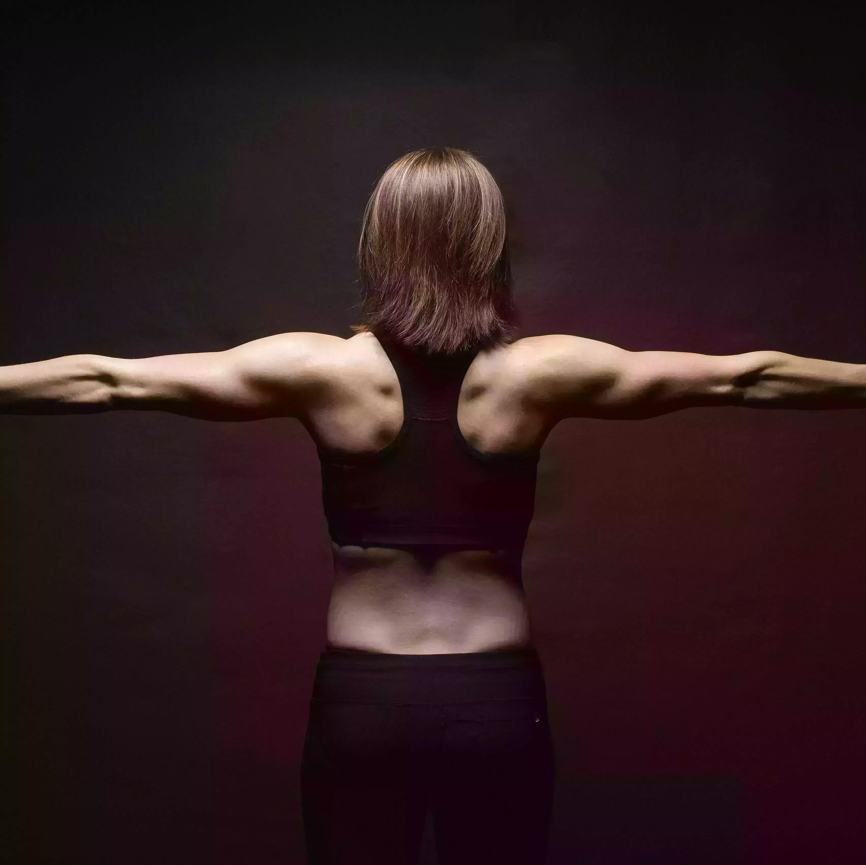 Los 15 mejores entrenamientos para tonificar los brazos, según los mejores expertos en fitness
