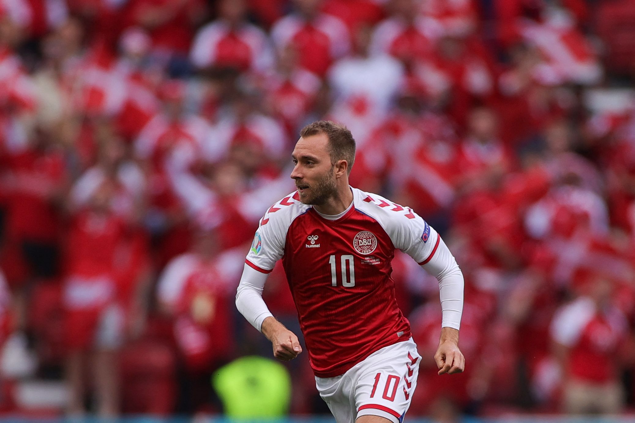 Christian Eriksen se prepara para reanudar su carrera como futbolista tras un paro cardíaco en la Eurocopa 2020