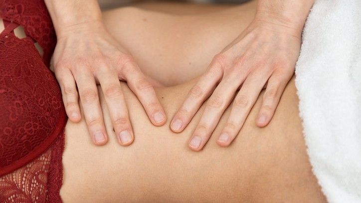 Masaje posparto ¿es seguro y cuáles son los beneficios? Masaje posparto ¿es seguro y cuáles son los beneficios?