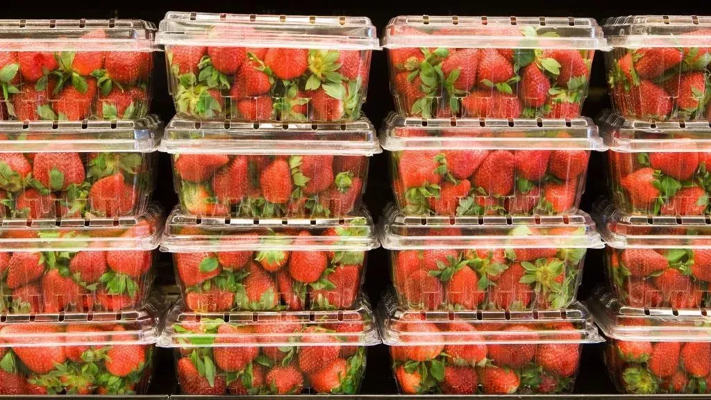 Fresas contaminadas relacionadas con un brote de hepatitis, según la FDA