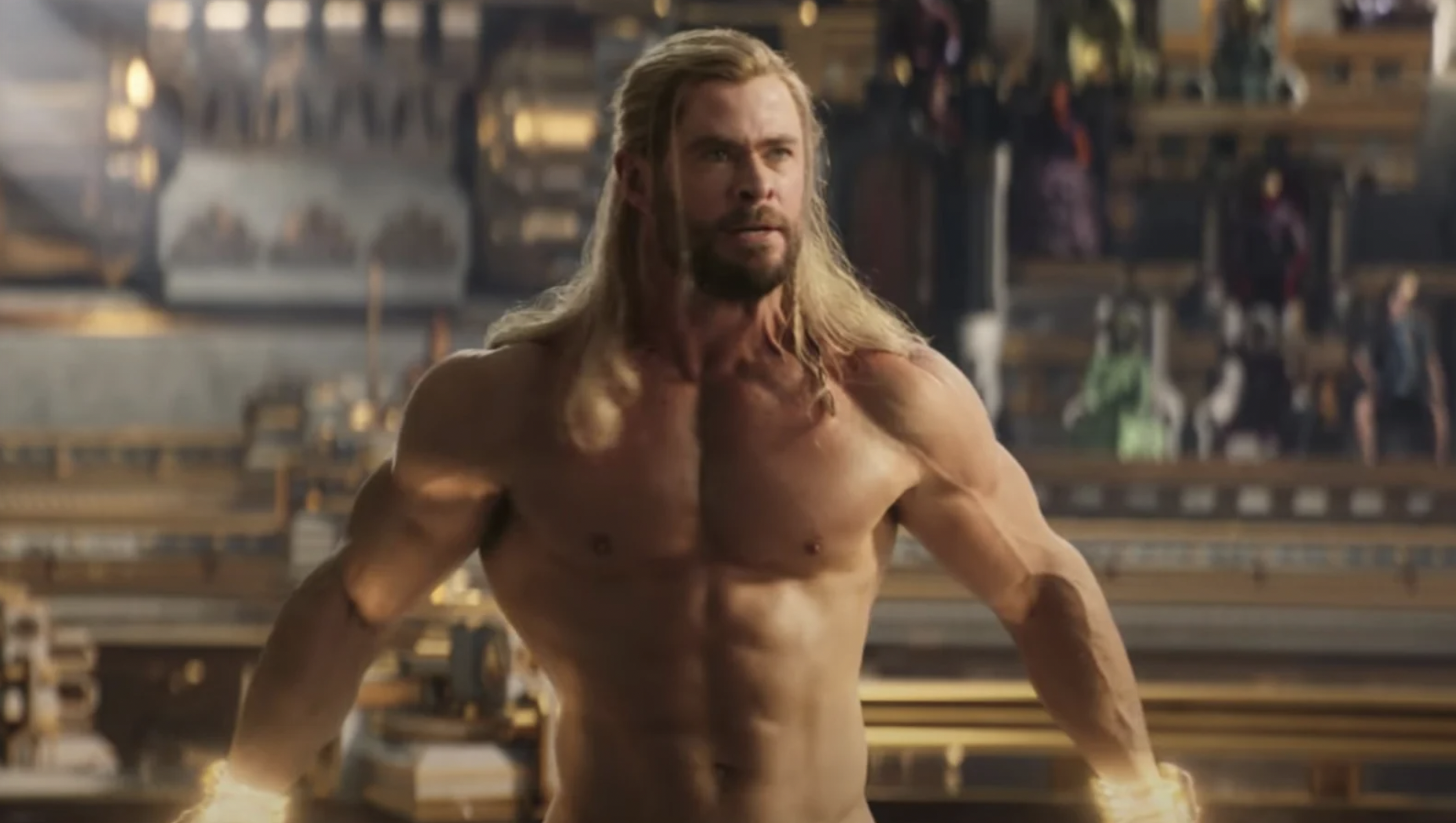 Roba el entrenamiento de pecho de Chris Hemsworth en 'Love and Thunder'