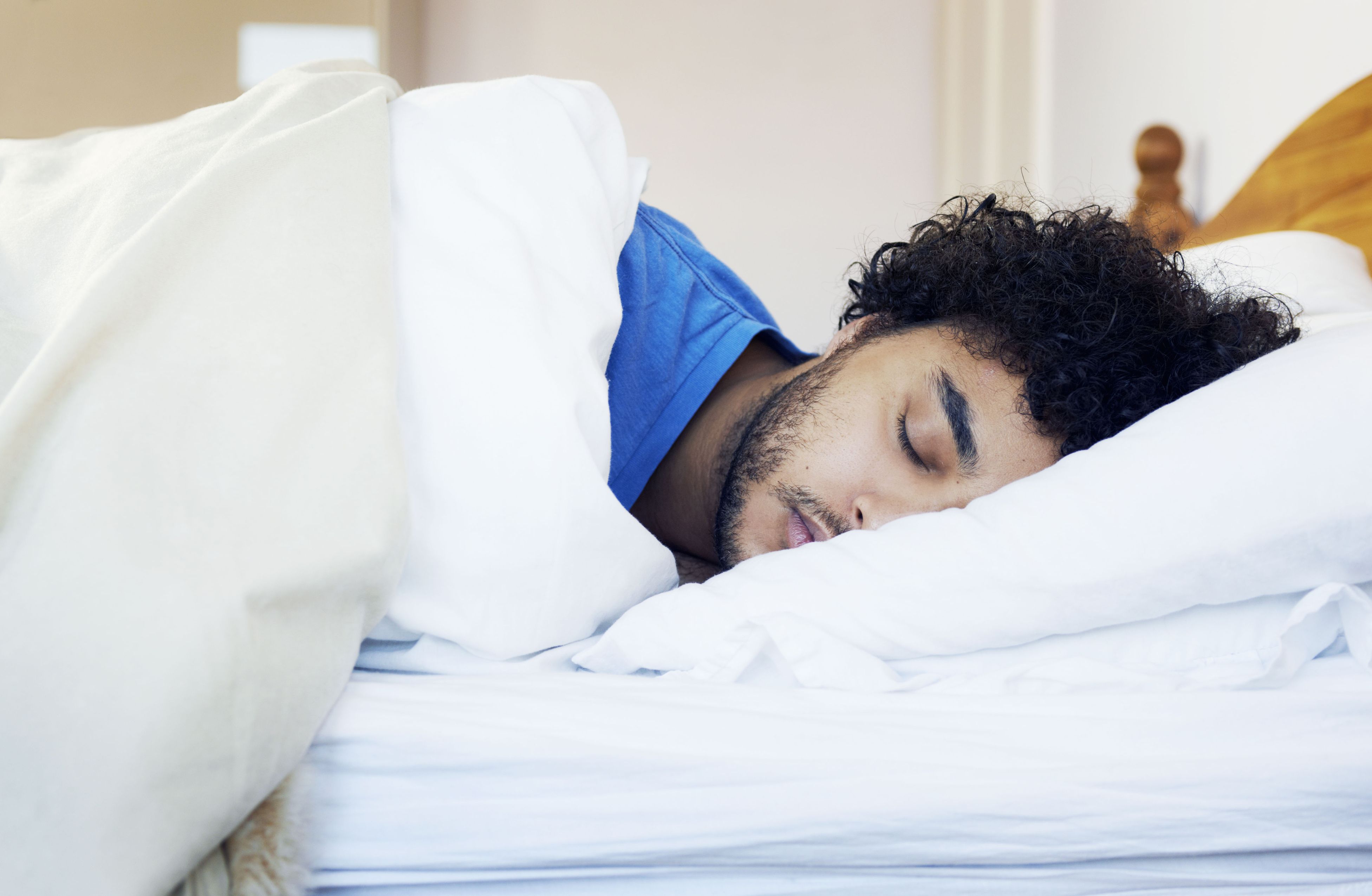 Un médico compartió cómo venció al insomnio usando estas técnicas