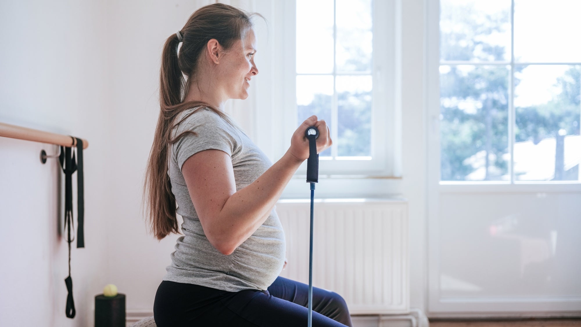 Por qué debería considerar la posibilidad de acudir a un fisioterapeuta para el parto