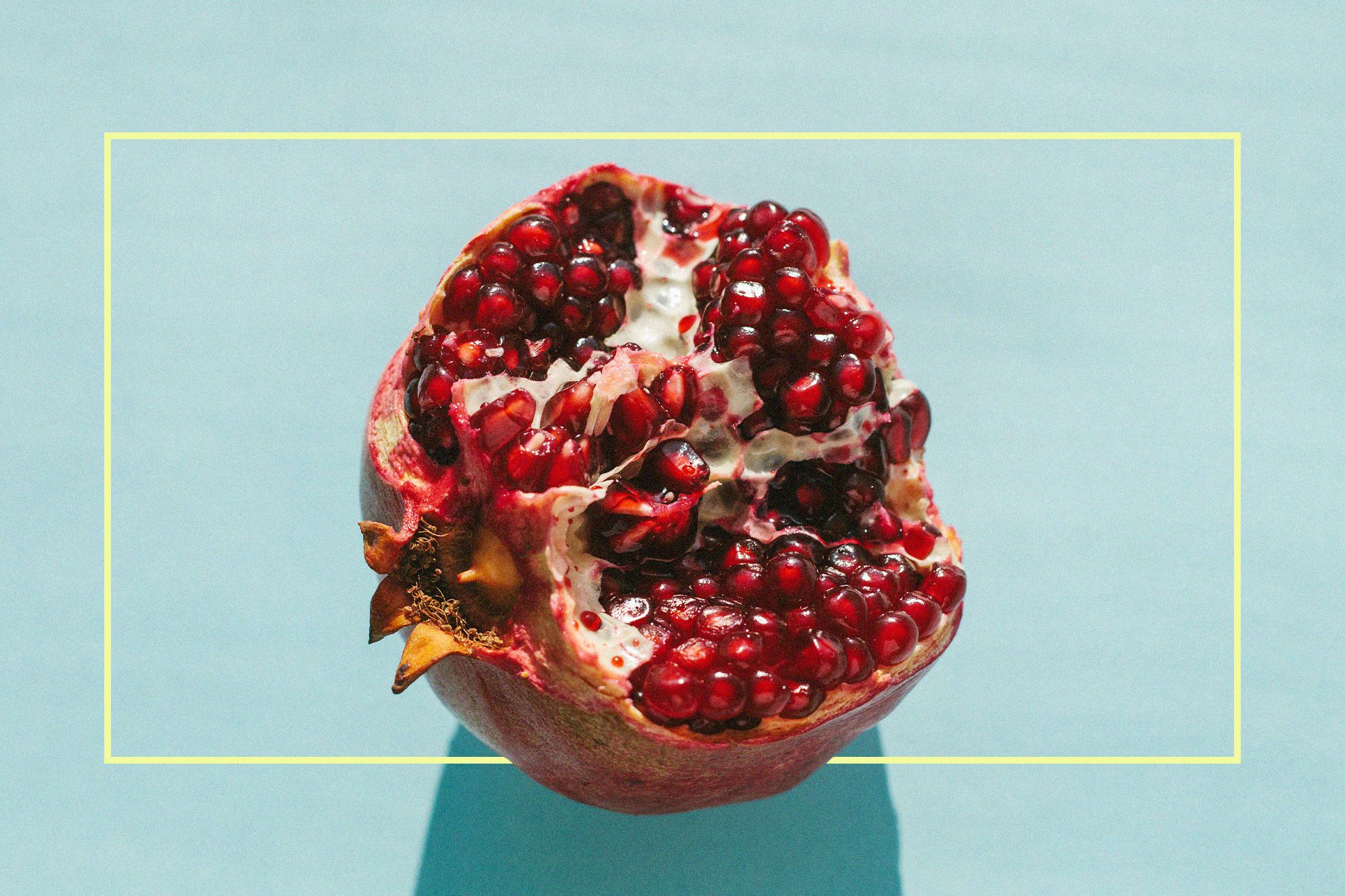 6 beneficios de la granada que demuestran que no hay que descartar esta fruta