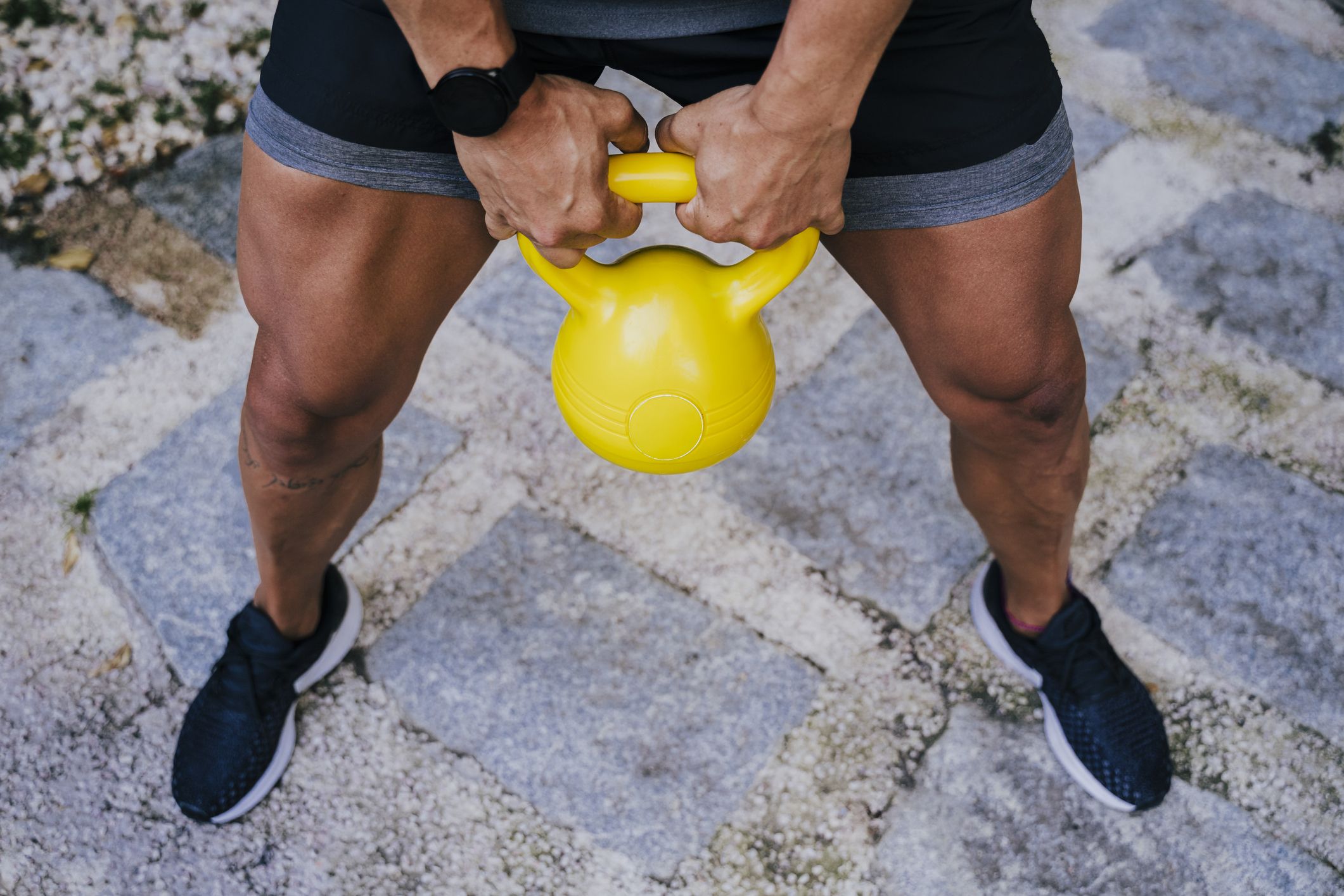 Este entrenamiento con kettlebells mejora tu musculatura y tu estado de ánimo