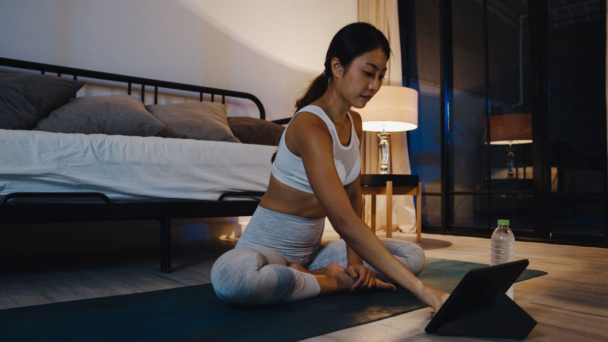 4 clases de yoga y meditación en línea para Nochevieja
