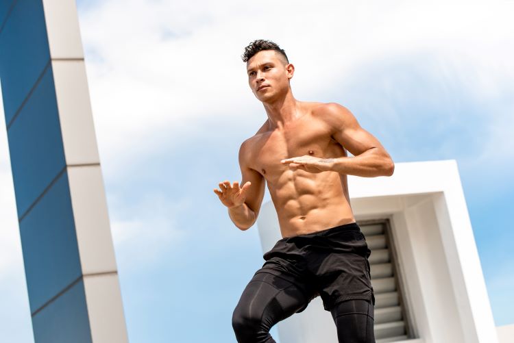 Cómo conseguir abdominales marcados en Año Nuevo