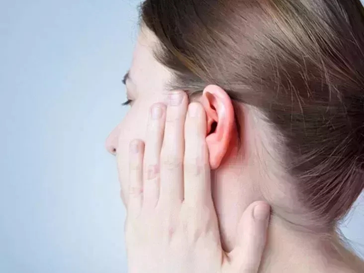 woman with painful ear