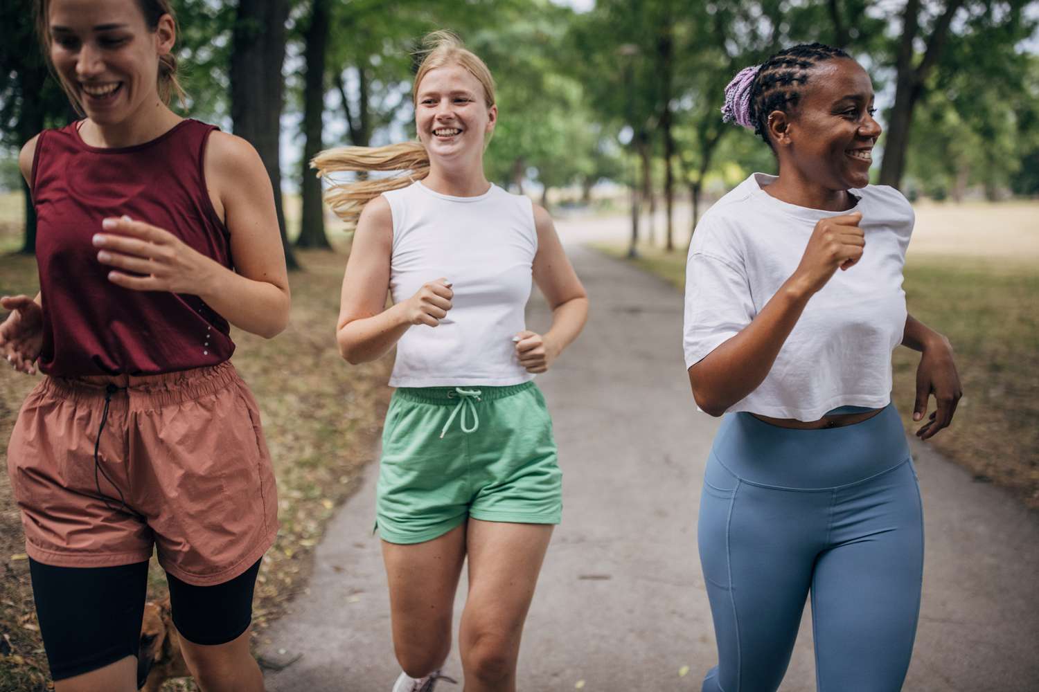 Cómo fijar objetivos y mantener la motivación como corredor principiante, según un entrenador de running