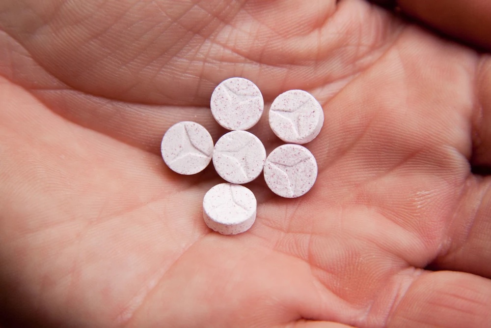 ¿25.000 dólares por una pastilla? La terapia psicodélica podría convertirse en la droga más cara de Australia