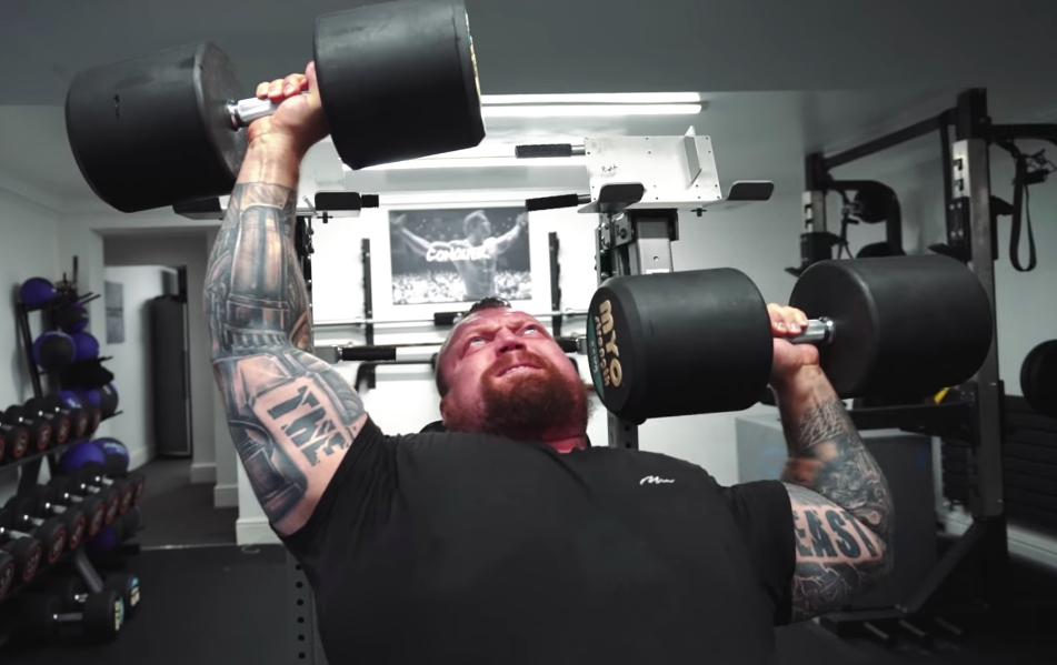 El entrenamiento de hipertrofia de alto volumen de Eddie Hall proporciona un enorme bombeo de pecho