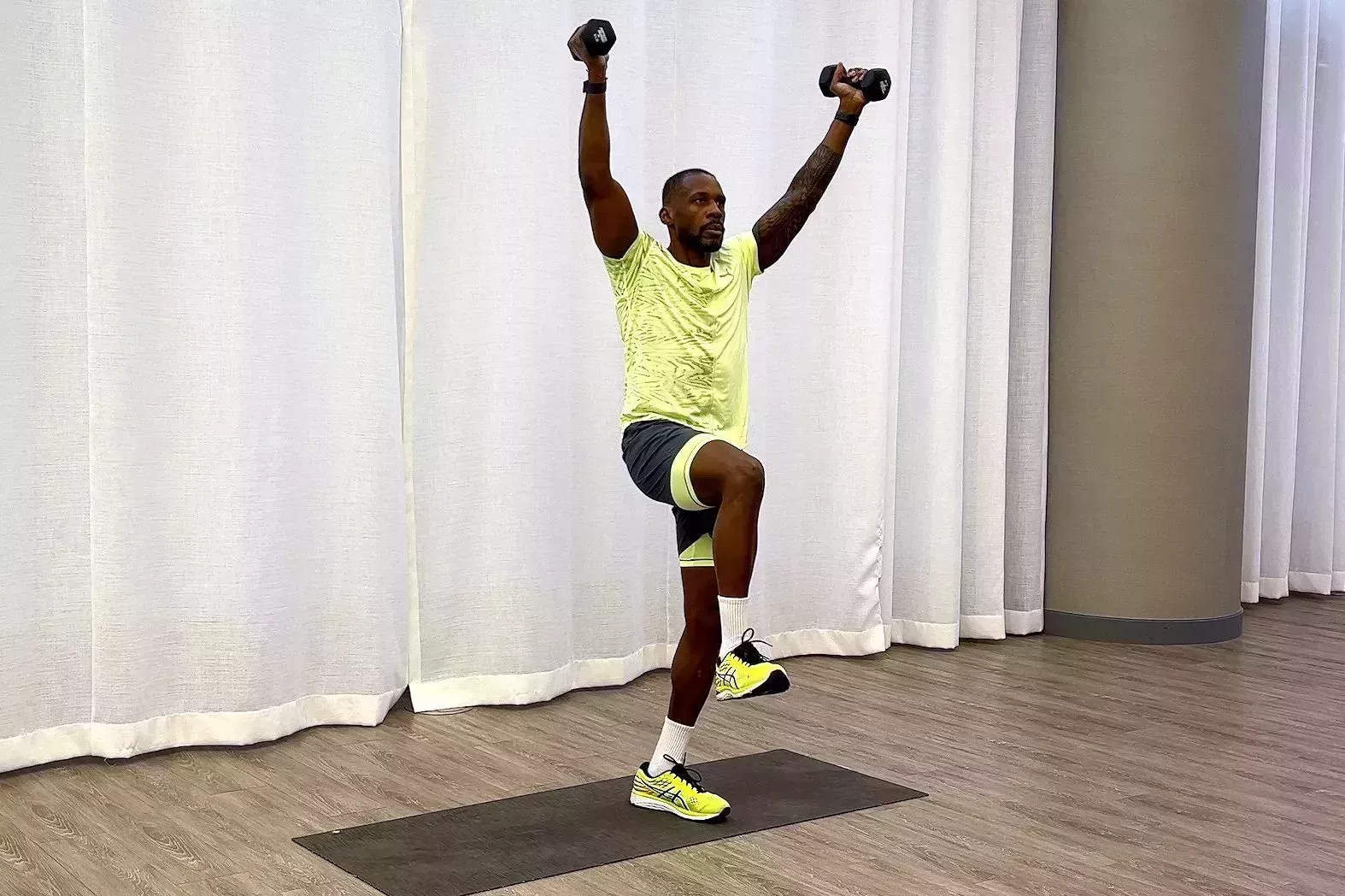 10-minute core workout, Yusuf Jeffers practices single-leg balance with Y hold exercise 10minute core workout, yusuf jeffers practices singleleg balance with y hold exercise