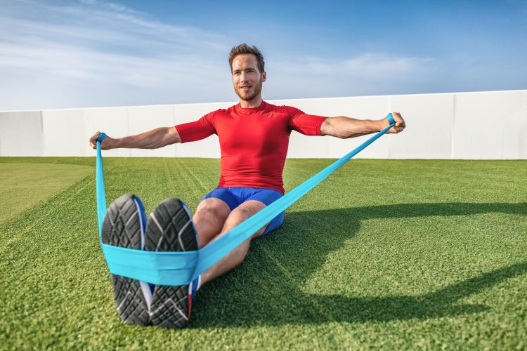 Entrenamiento corporal completo con bandas de resistencia
