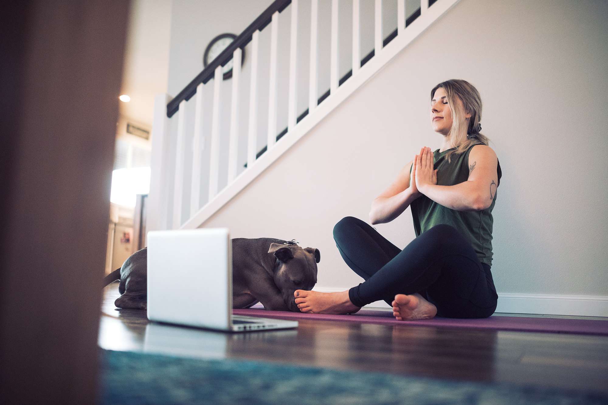 Esta meditación guiada de 20 minutos es el calmante para el estrés que necesitas ahora mismo