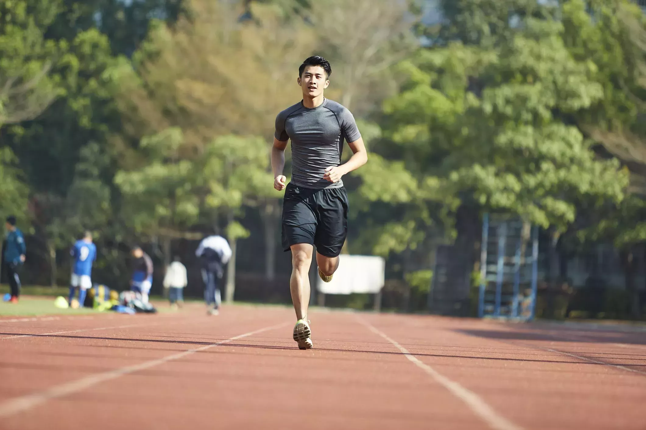 No importa la carrera que corras, estos 4 entrenamientos a intervalos te pondrán en forma