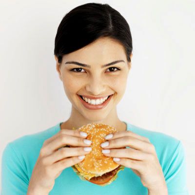 25 alimentos que engordan y que nunca deberías comer