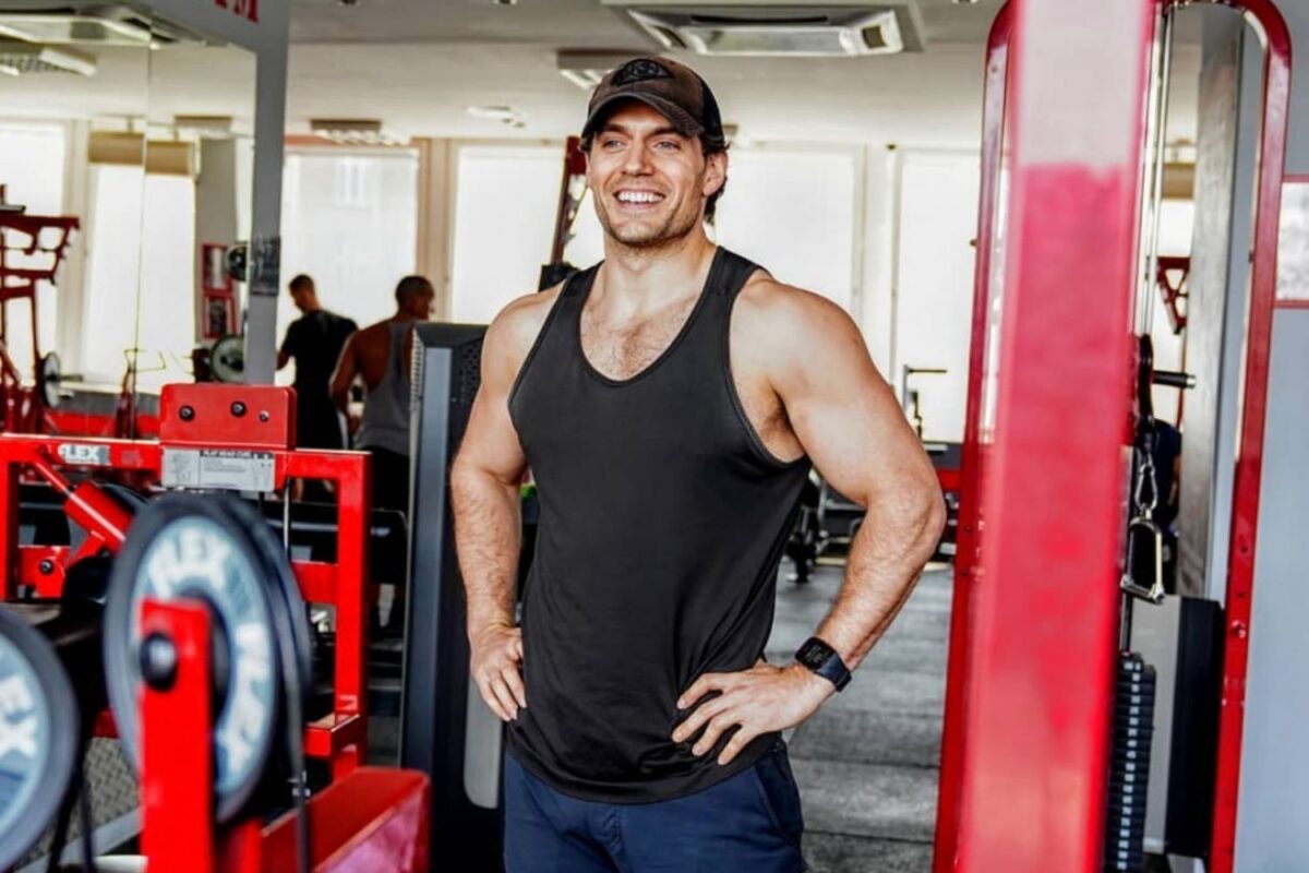 La transformación del cuerpo de Henry Cavill: Cómo comer, entrenar y triturar como Superman