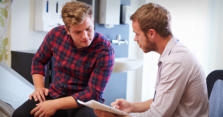 Los hombres que levantan objetos pesados tienen un mayor recuento de espermatozoides, según un nuevo estudio