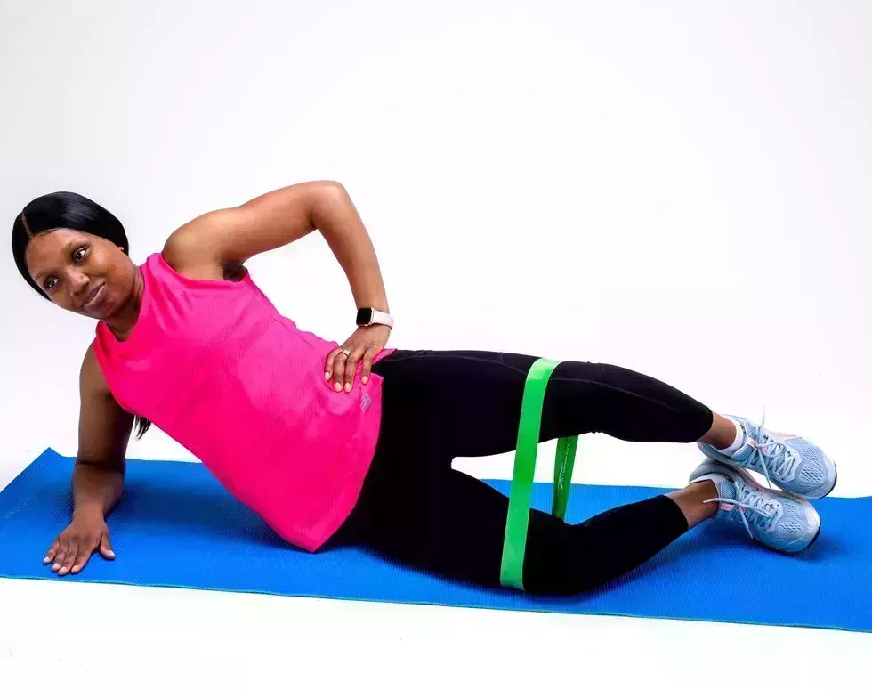 clam shell with a band for hip flexor relief clam shell with a band for hip flexor relief