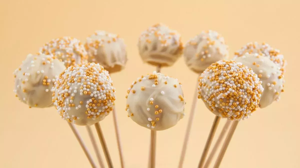 Receta de cake pops de chocolate y cerezas