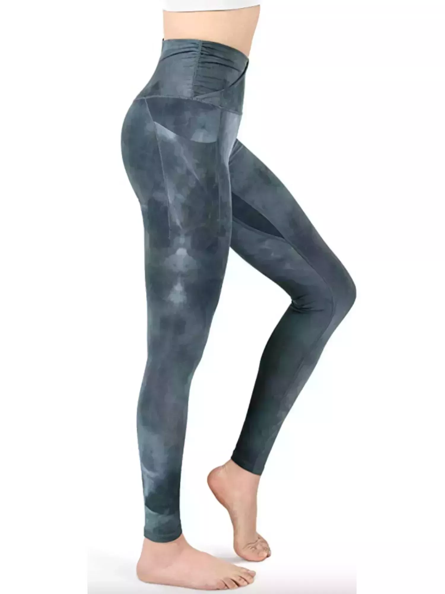 Estos leggings de Amazon con más de 5.000 opiniones de cinco estrellas tienen un 50% de descuento