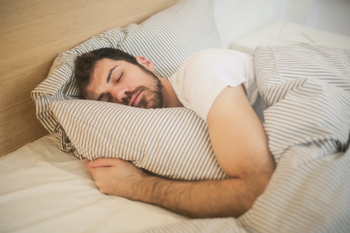 
		Expertos revelan cómo adelgazar mientras duermes