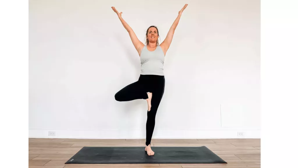 5 posturas de yoga para fortalecer el torso (y mejorar el estado de ánimo)