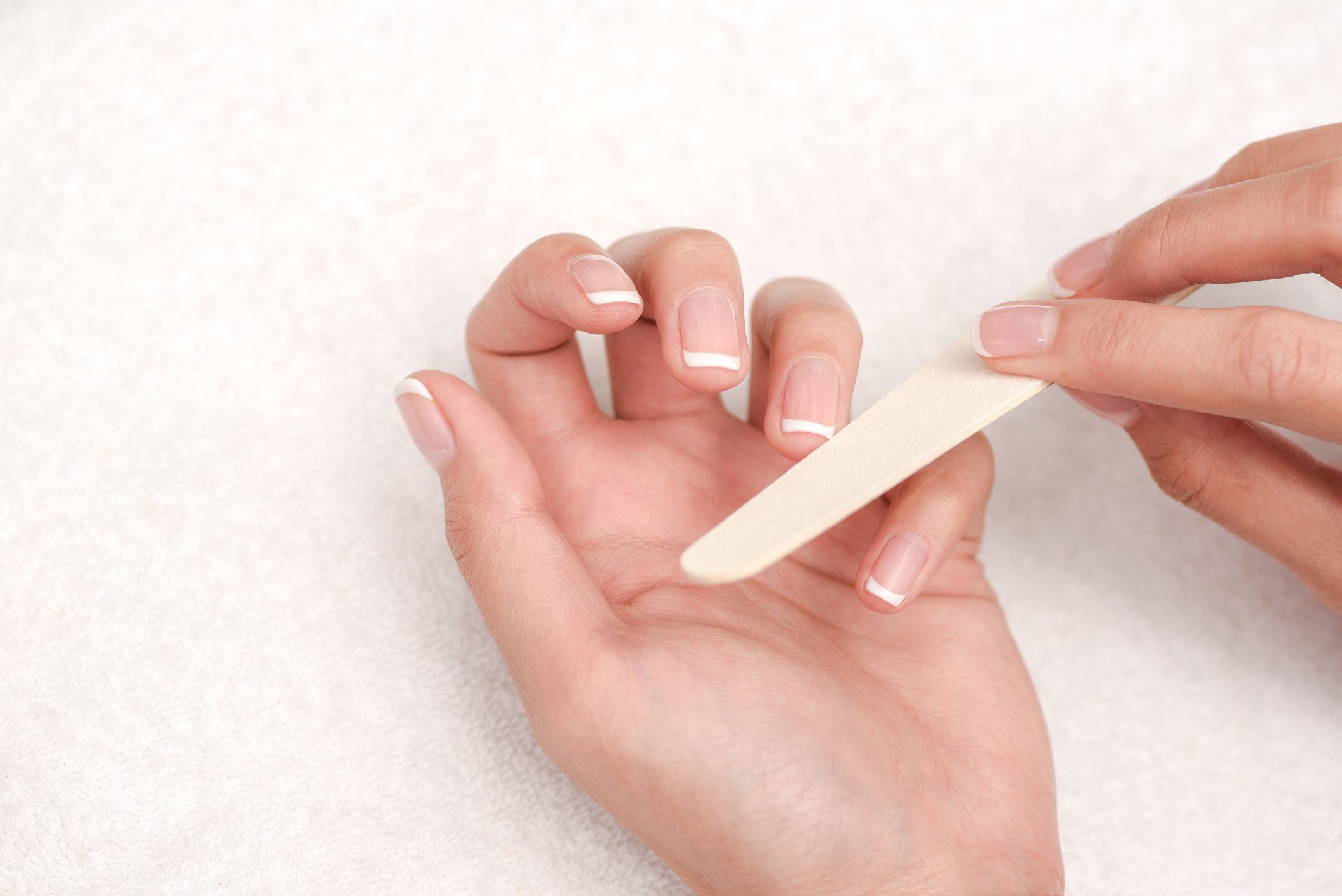 Estos geniales consejos ayudarán a que tus uñas débiles y quebradizas crezcan más largas y fuertes