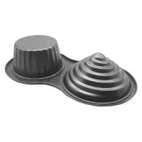 Non-stick 3D Giant Cupcake Tin - View at Amazon Non-stick 3D Giant Cupcake Tin - View at Amazon