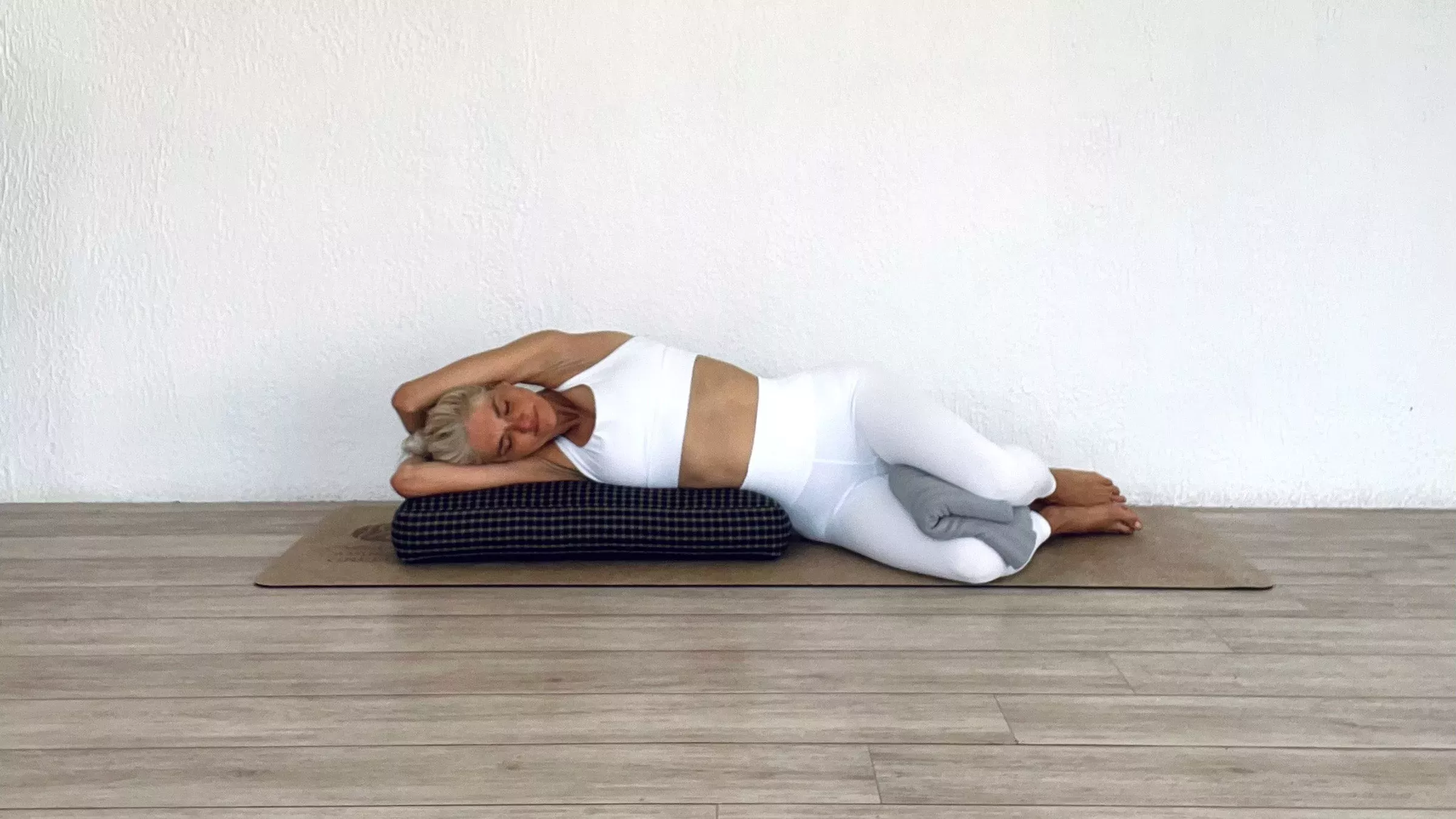 Yin Yoga o yoga restaurativo: puede practicar estas 9 posturas de cualquier manera