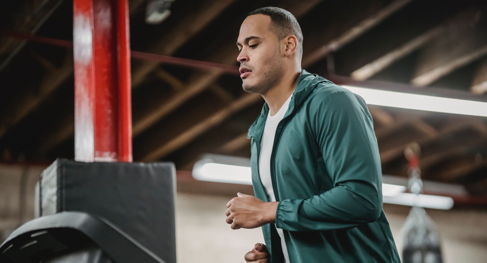 
		¿Confiar en los aparatos del gimnasio para perder peso? Un estudio afirma que las recomendaciones sobre la "zona de quema de grasa" pueden ser totalmente erróneas