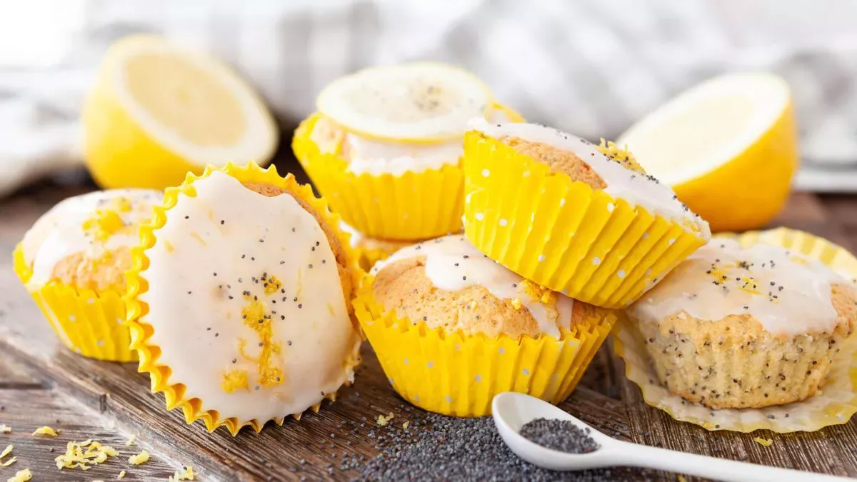 Receta de magdalenas de lim贸n y semillas de amapola