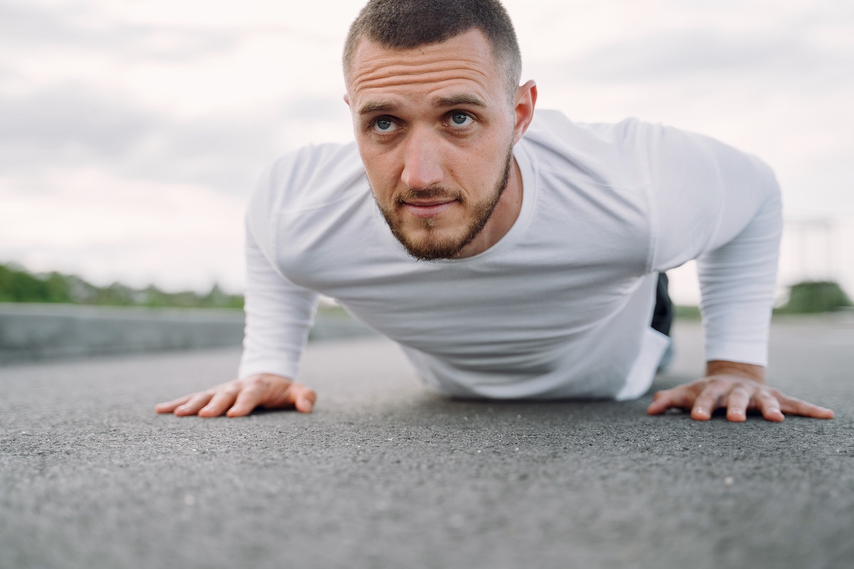 
		Rutinas de ejercicios abdominales para corredores: Estos 5 ejercicios para el tronco marcarán una gran diferencia