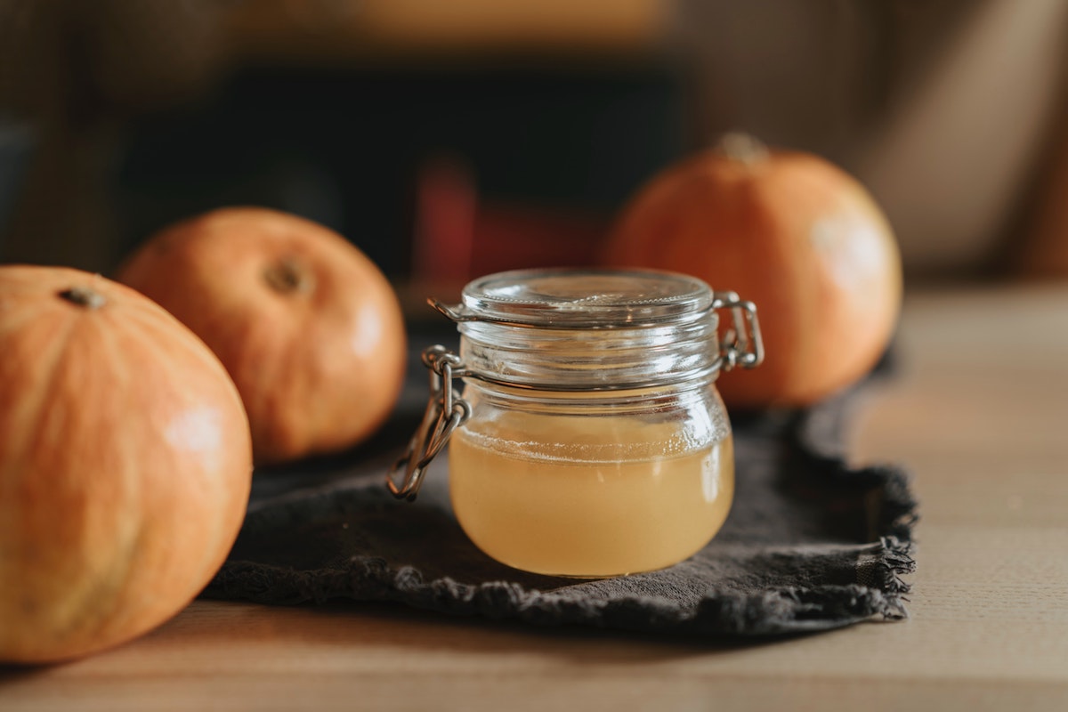 
		Vinagre de sidra de manzana: ¿Debería realmente tomar tragos de esta poción picante?