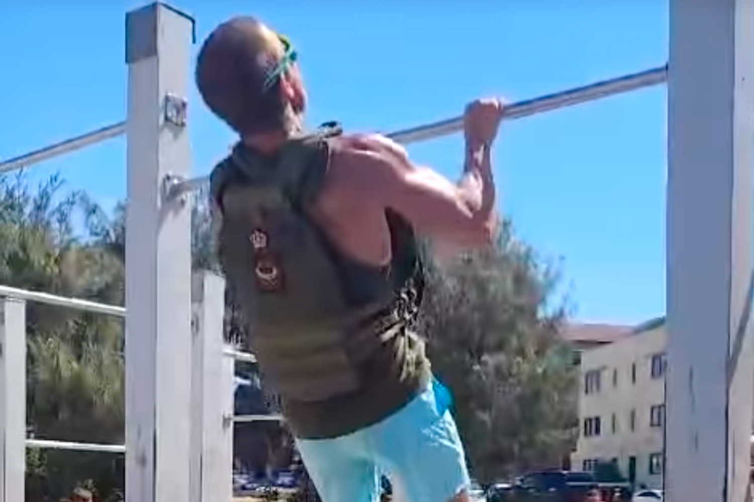 Los habitantes de Bondi inician un brutal desafío para batir el récord mundial de "Marathon Murph" que le encantaría a David Goggins