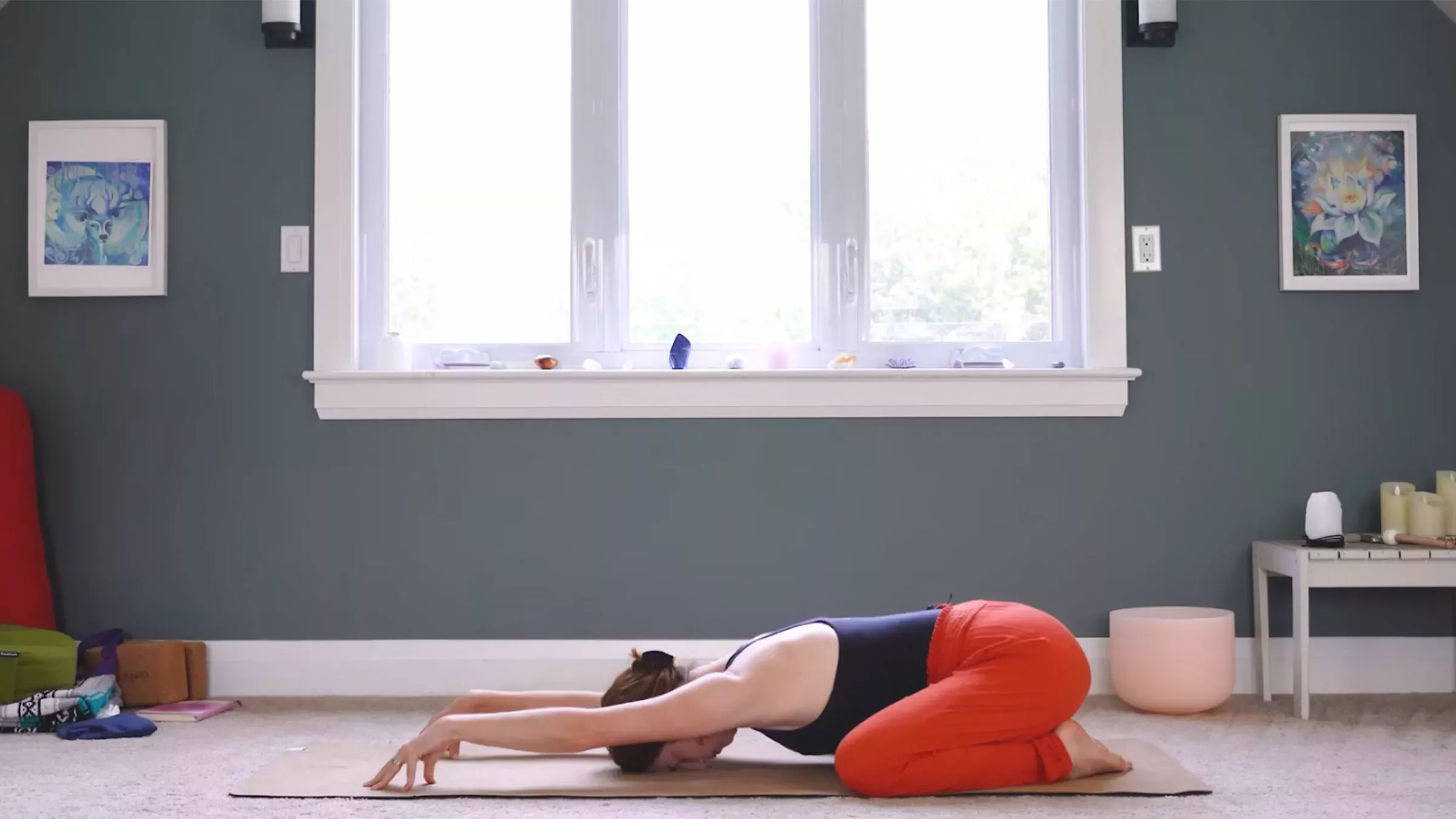 Una práctica de yoga para aliviar el cuello y los hombros (en sólo 20 minutos)