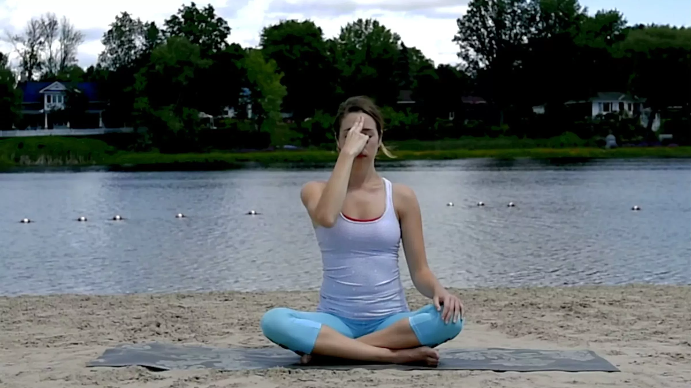 ¿Puede aliviar las cefaleas tensionales la práctica del yoga? La ciencia dice que sí. Esta práctica puede ayudar.