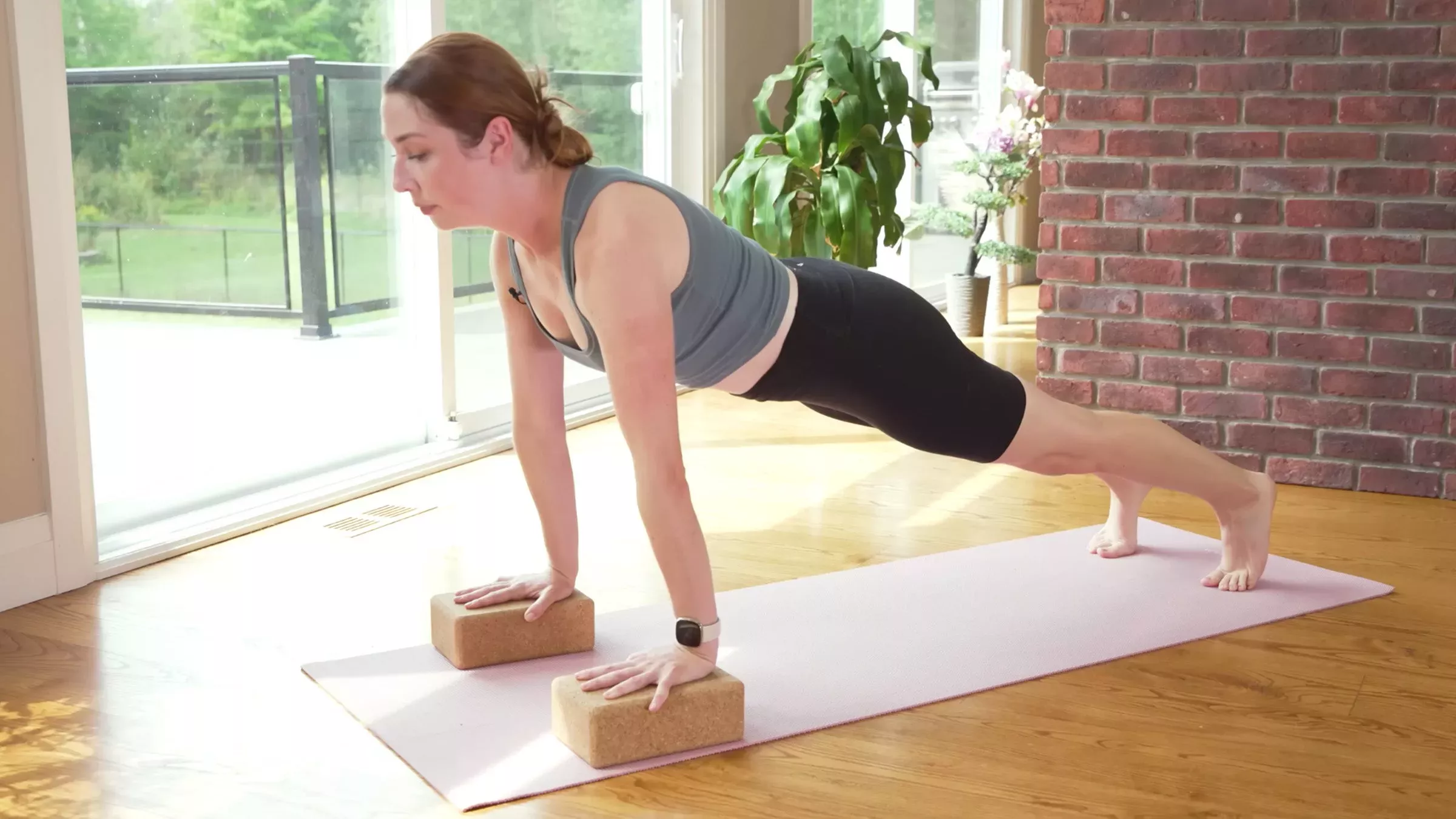 Una práctica de 20 minutos de Power Yoga (más intensa gracias a los bloqueos)