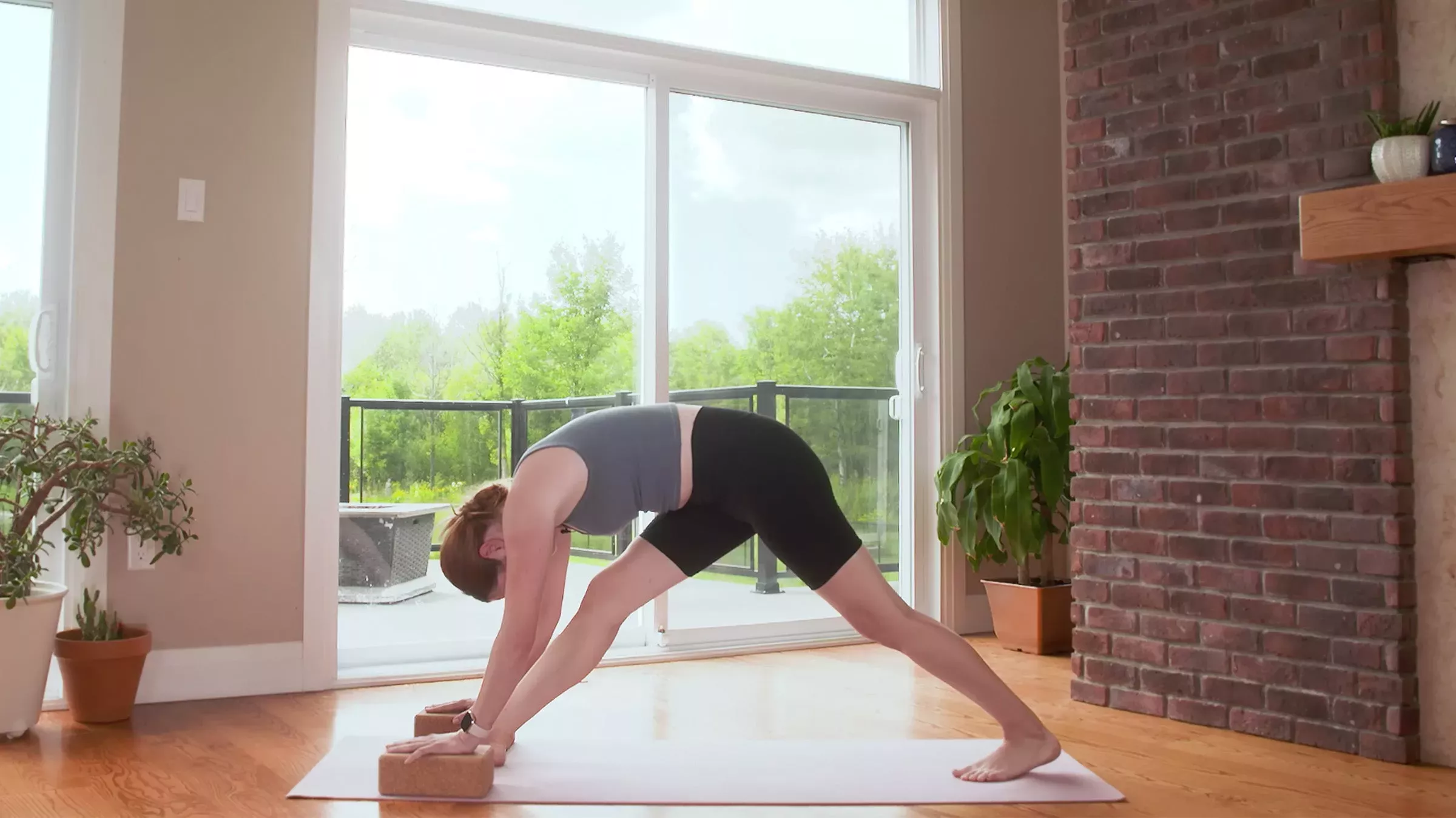 Una práctica de 20 minutos de Power Yoga (más intensa gracias a los bloqueos)