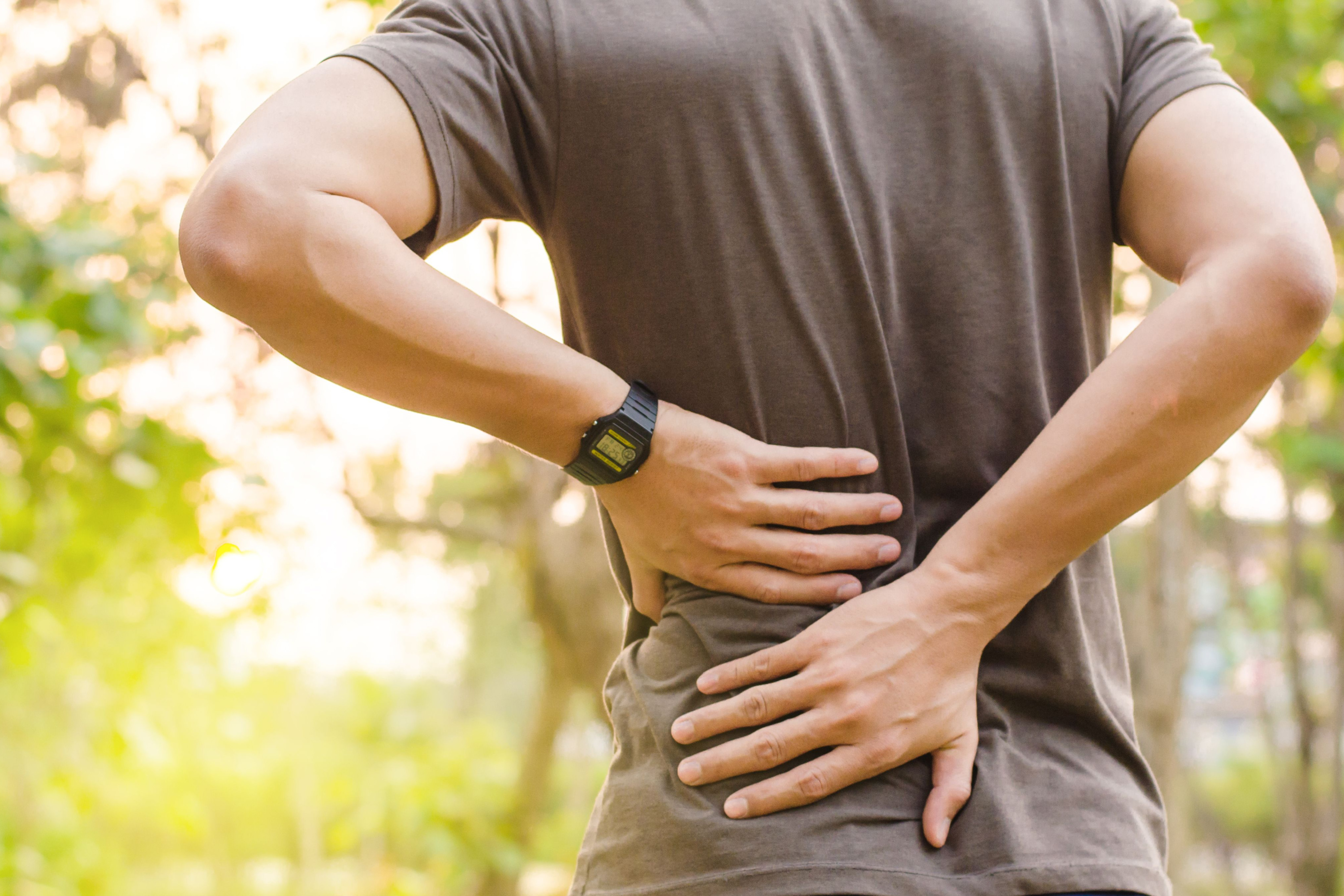 
		4 sencillos estiramientos para aliviar el dolor lumbar