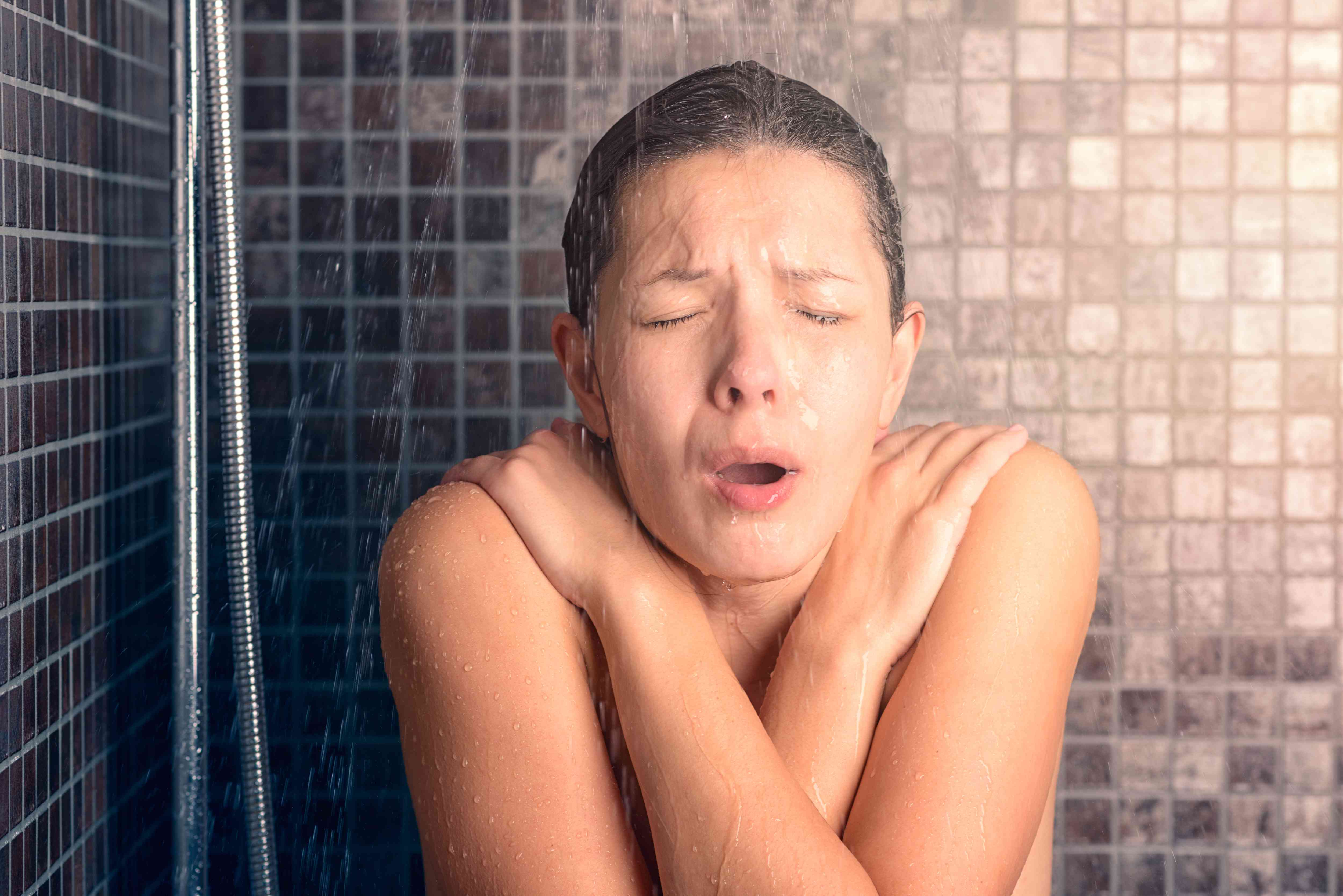 6 beneficios de las duchas de agua fría para la salud