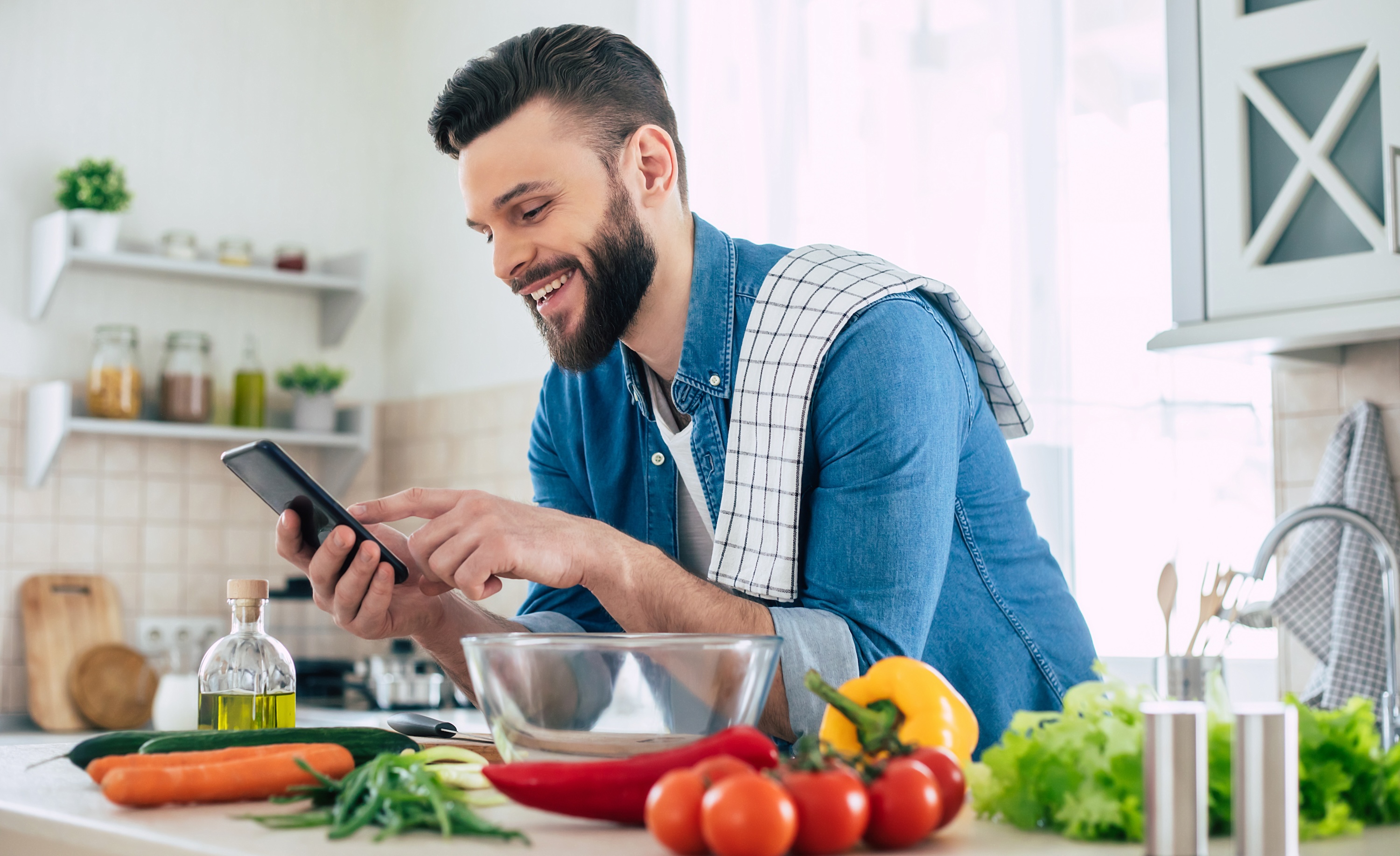 
		10 apps que te ayudarán a planificar tus comidas y seguir tu dieta en 2024