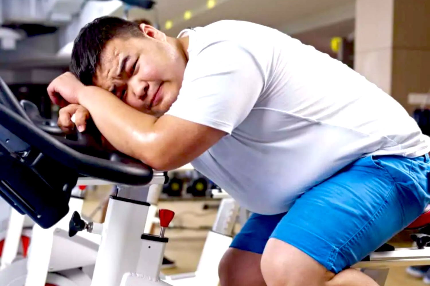 Hacer ejercicio a medias es el truco de fitness más infravalorado de 2024