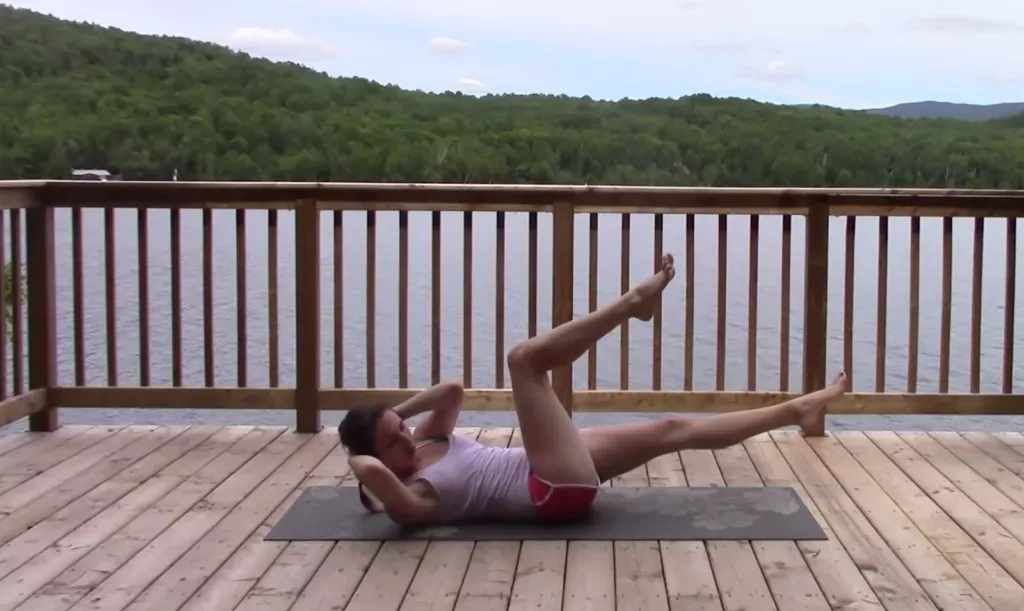 Una práctica de yoga de 20 minutos para estirar el cuerpo de lado