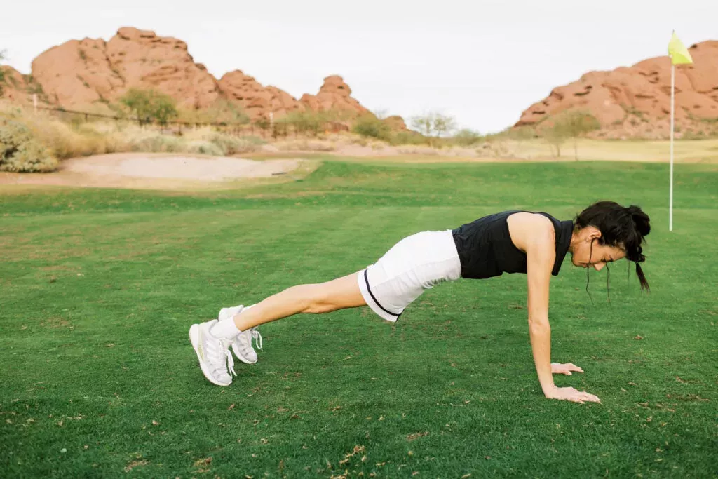Los 7 mejores ejercicios para que los golfistas construyan un swing más potente