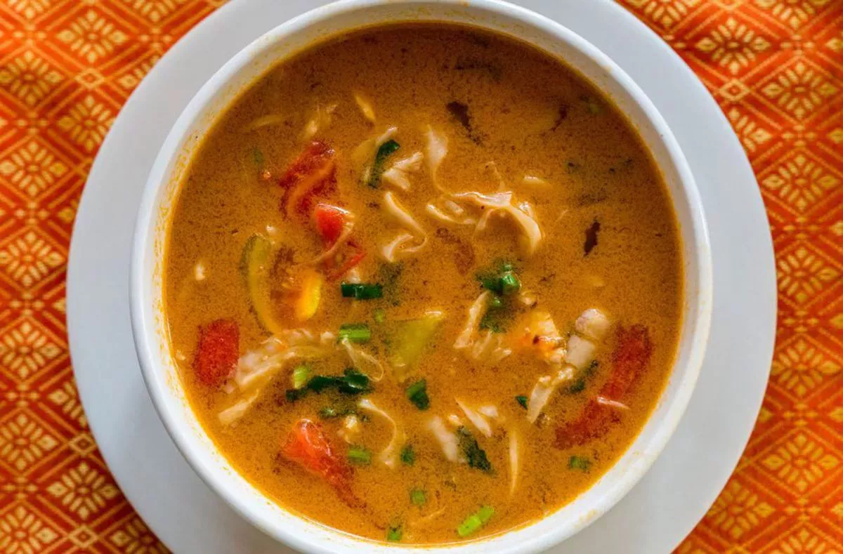 Receta de sopa de pollo Tom Yum